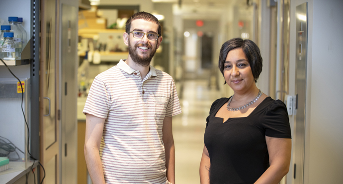 Houra Merrikh and Juan Carvajal-Garcia, PhD, are studying how to prevent cancer therapy resistance. (photo by Erin O. Smith)