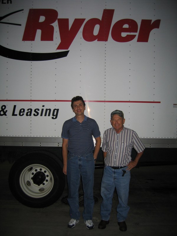 Vadim Pedchenko, Ph.D., left, and Arkansas-based truck driver Joe Ellis hauled frozen samples for the study 2,000 miles from San Diego to Nashville.