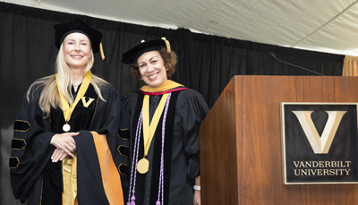 School of Nursing Founder’s Medalist Jill Kinch, DNP, MMHC, with Pamela Jeffries, PhD.