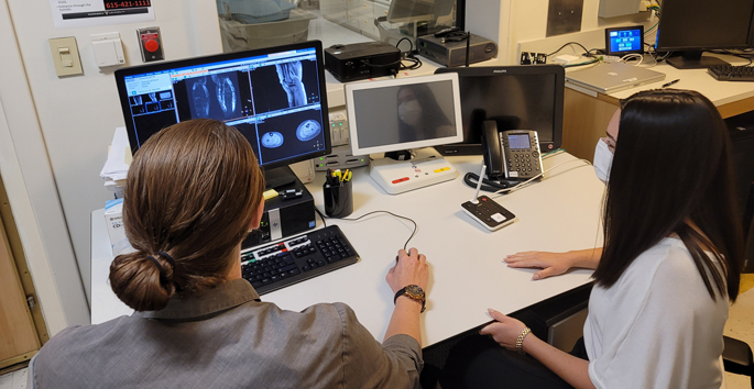 Students in a new one-year Master of Imaging Science program will learn about the full range of biomedical imaging modalities and gain hands-on clinical and research experience.