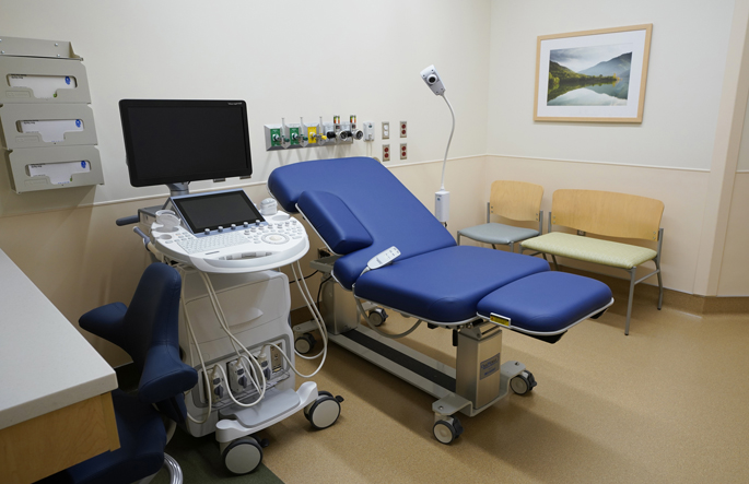 The new clinic increases space for the maternal fetal team and includes four exam rooms, five ultrasound rooms, a genetic counseling room, two consult rooms and a telemedicine room.