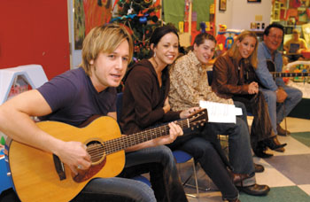 The group included, from left, Keith Urban, Cindy Thomson, Tyler Wilkinson, Amanda Wilkinson, and Steve Wilkinson. 